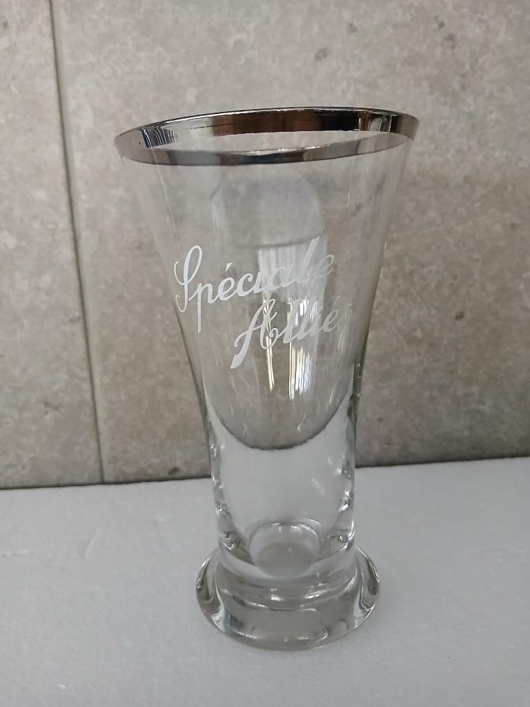 Ancien verre flute évasée SPECIALE ALLIES de la Brie des All, Collections, Marques de bière, Comme neuf, Verre ou Verres, Autres marques
