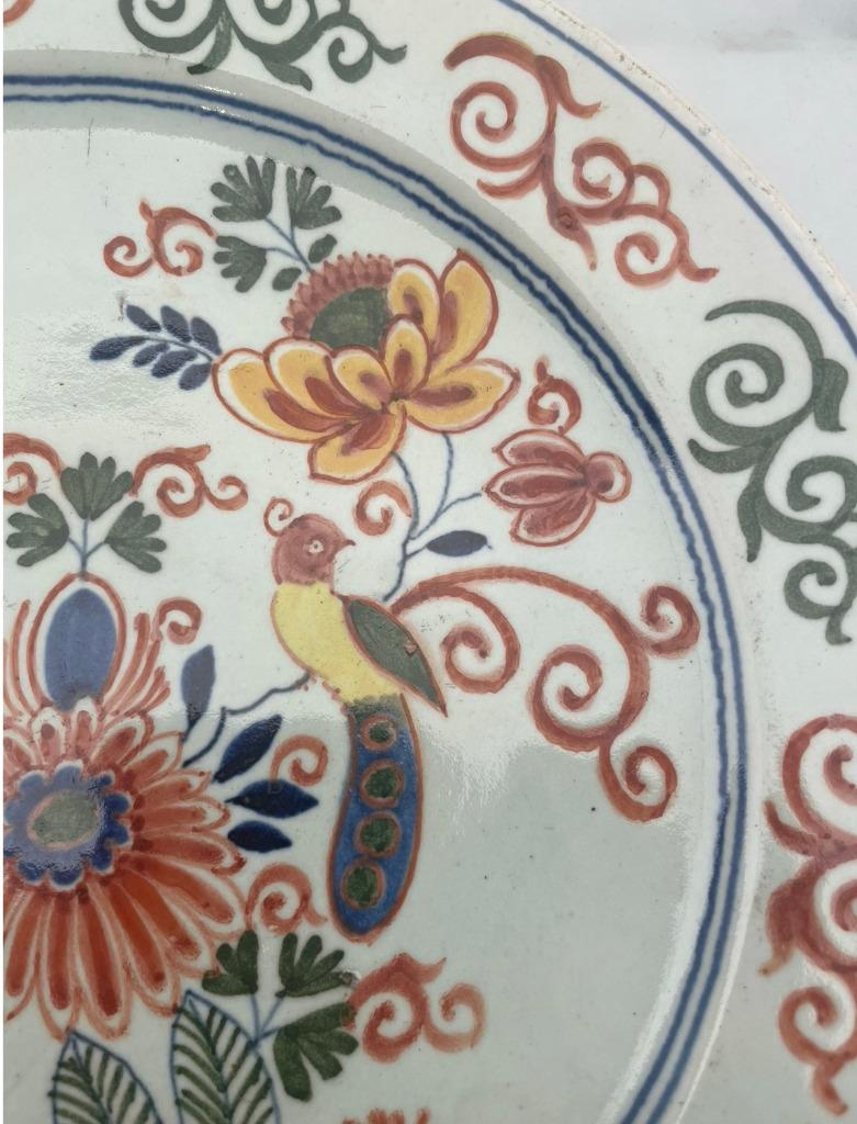 Assiette en faïence – Desvres ou Delft – Décor aux oiseaux, Antiquités & Art, Antiquités | Céramique & Poterie, Enlèvement ou Envoi