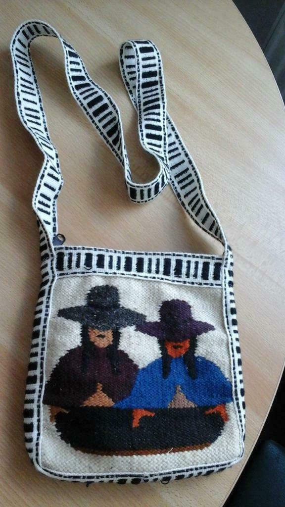 sacoche neuve en laine, Bijoux, Sacs & Beauté, Sacs | Sacs à bandoulière, Enlèvement ou Envoi, Comme neuf