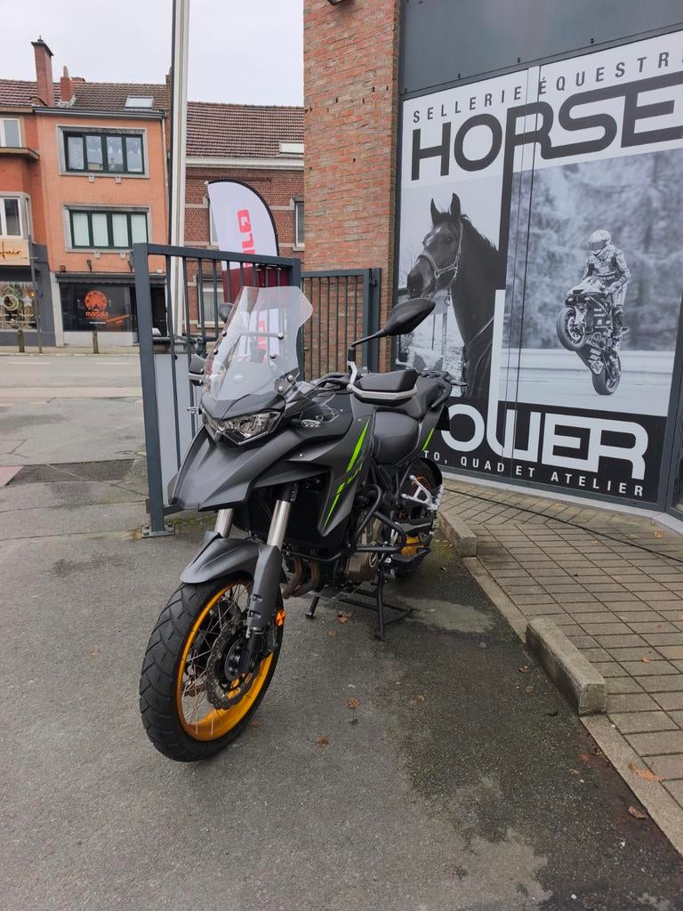QJ motor SRT 700 X Touring 220km, Bedrijf