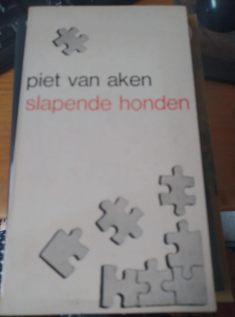 Slapende honden, Piet Van Aken, Boeken, Ophalen of Verzenden
