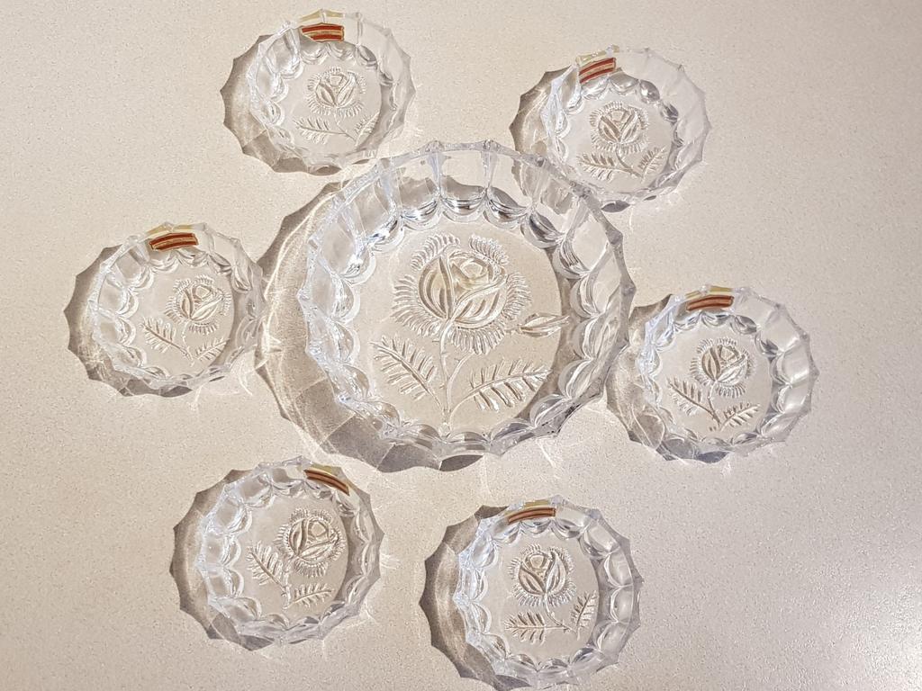 AVON vintage kristallen schaal met 6 kleinere schaaltjes, Antiek en Kunst, Ophalen