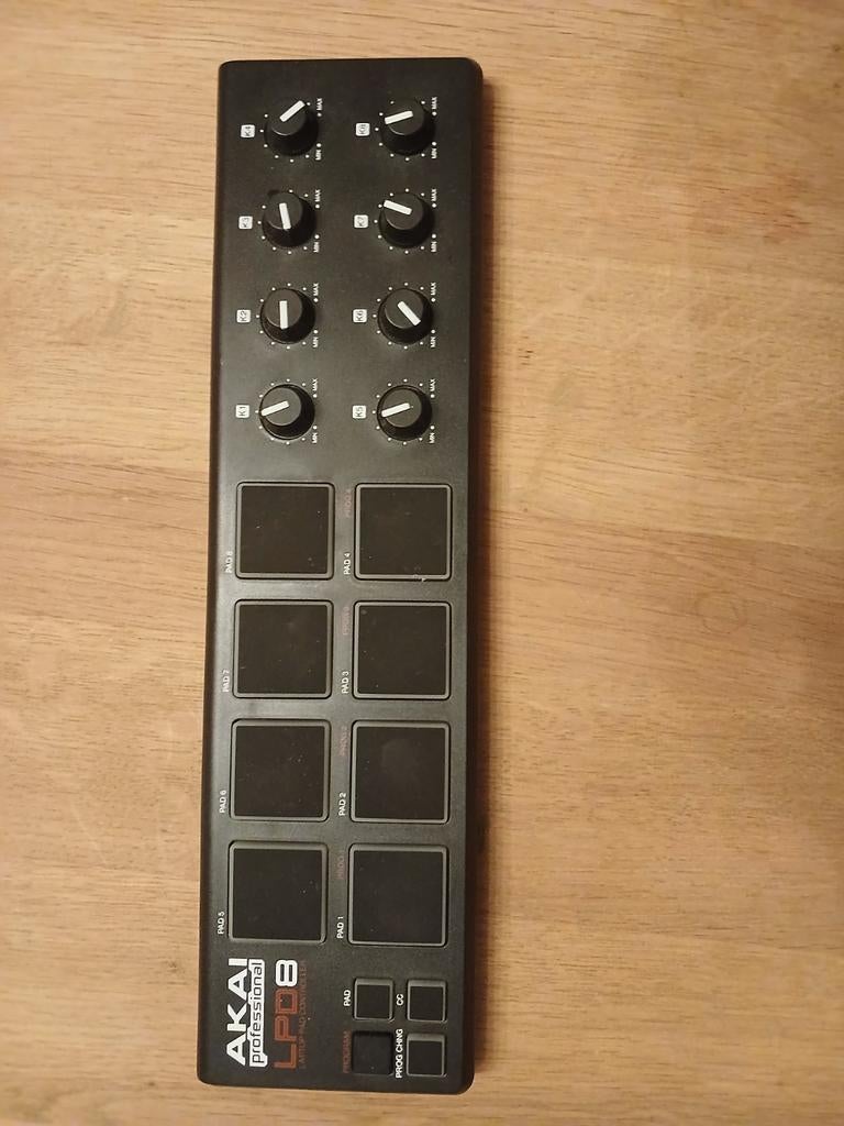 Akai lpd 8, Enlèvement
