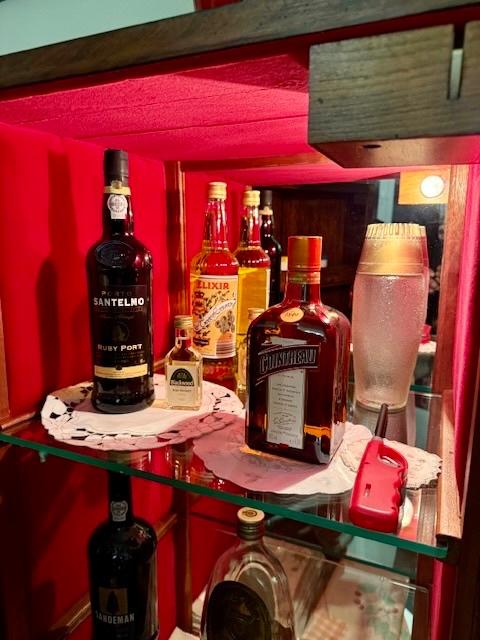 bar kast, Ophalen, Zo goed als nieuw