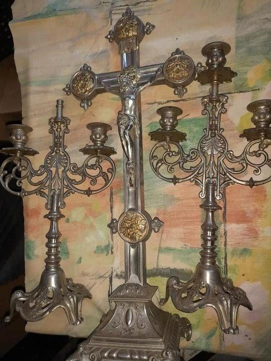 2 chandeliers 3 bras avec un manquement  et  beau christ, Enlèvement ou Envoi, Autres matériaux