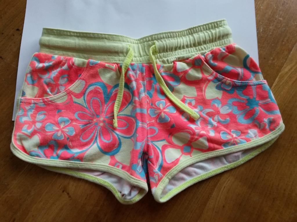 Zomer short - maat 92, Kinderen en Baby's, Kinderkleding | Maat 92, Ophalen of Verzenden, Gebruikt, Meisje, Broek
