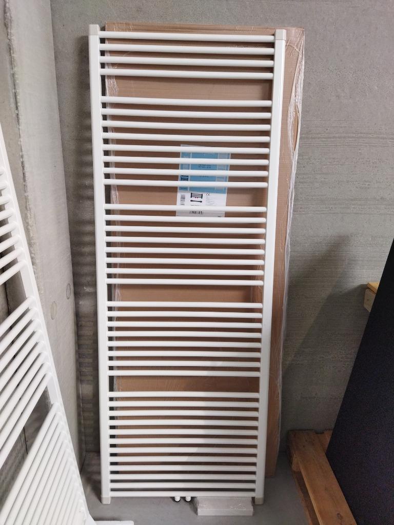 Handdoekradiator initium H 1993 x B 737 / 1303 Watt, Ophalen, Nieuw, Radiator