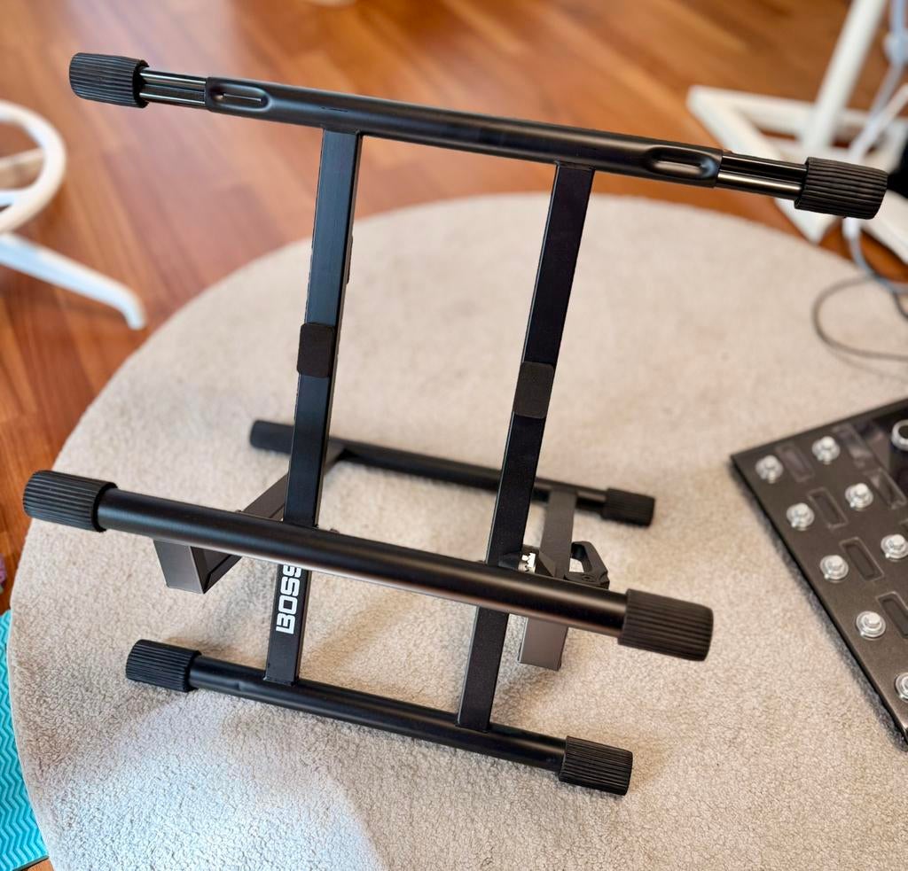 BAAS LAAG-1. Versterkerstandaard als nieuw., Muziek en Instrumenten, Ophalen, Zo goed als nieuw