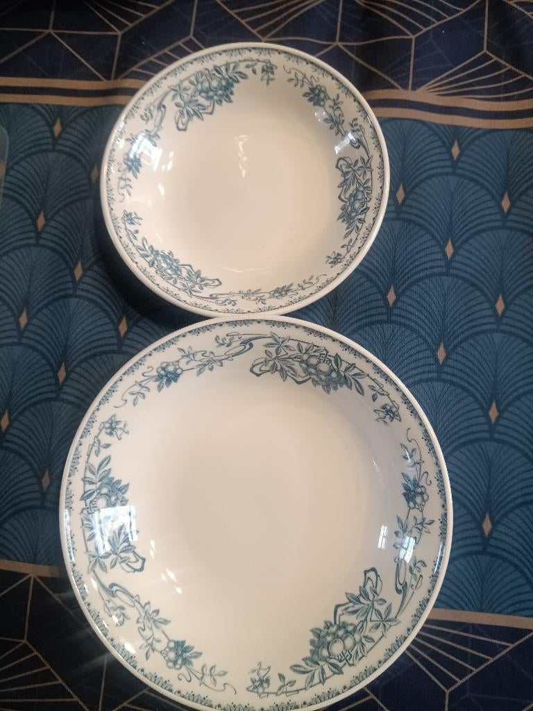 Set van 2 Royal Boch Sorbier borden - blauw bloemendecor, Antiek en Kunst, Ophalen
