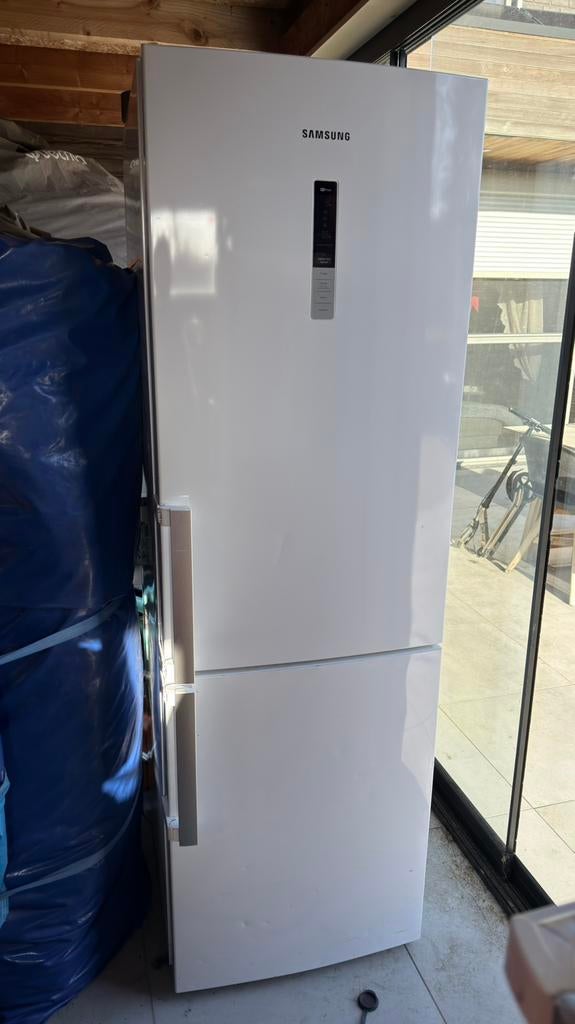 Samsung frigo + diepvriezer, Elektronische apparatuur, Koelkasten en IJskasten, Ophalen, Zo goed als nieuw