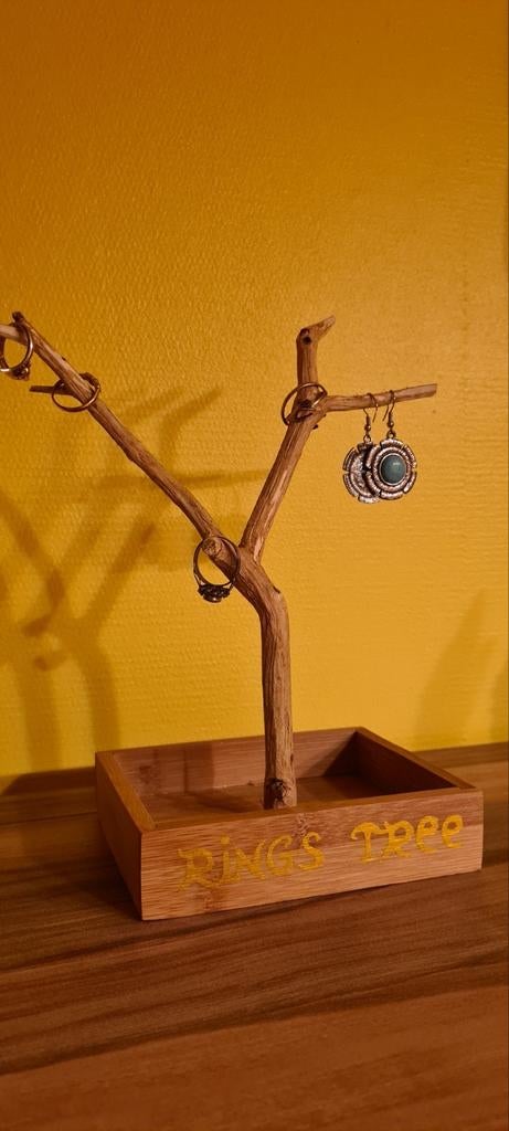 Arbre porte bijoux bagues et autres, Bijoux, Sacs & Beauté, Enlèvement ou Envoi