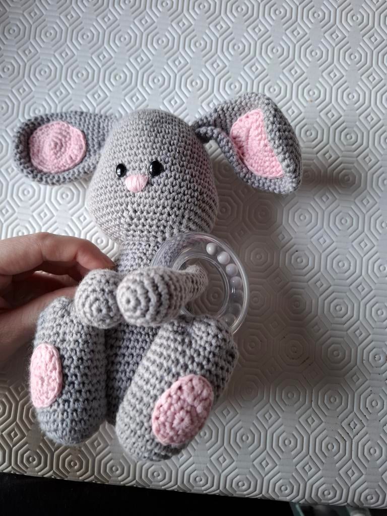 Hochet, Enlèvement ou Envoi, Comme neuf