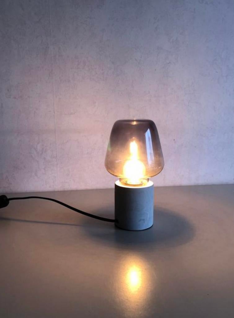 Tafellamp met smokey glas, Huis en Inrichting, Lampen | Tafellampen, Zo goed als nieuw, Glas, Ophalen