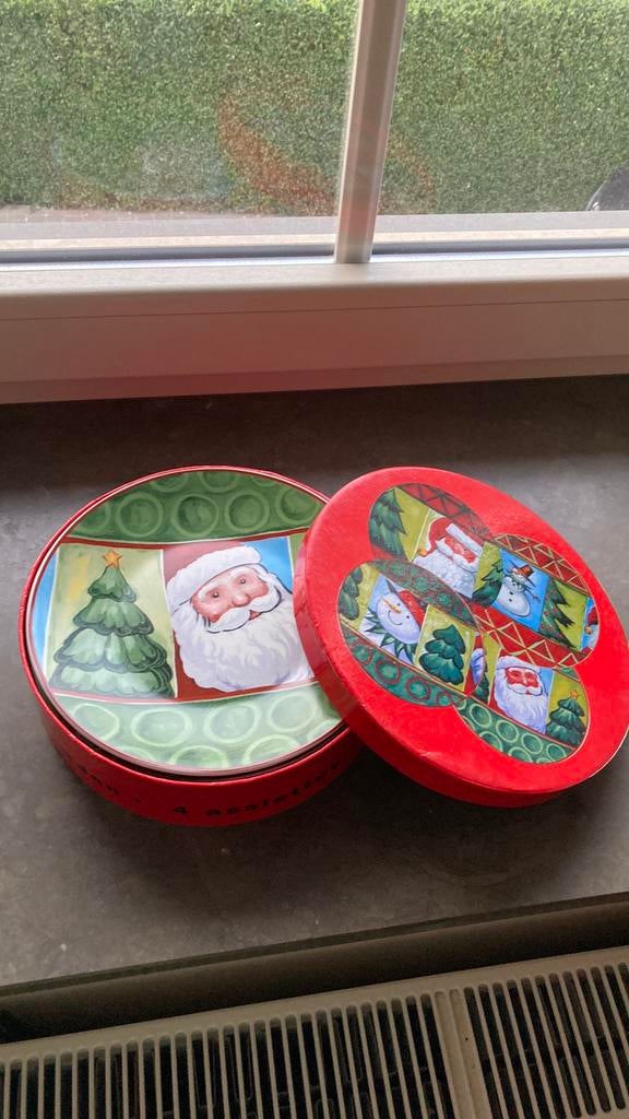 5 decoratieve borden kids, thema Kerst, 20,5 cm diameter, Huis en Inrichting, Keuken | Servies, Ophalen, Zo goed als nieuw, Bord(en)
