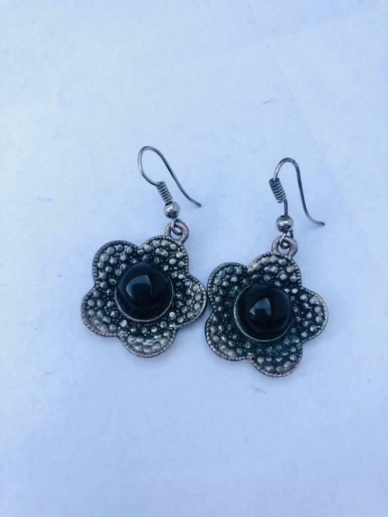 Boucles d’oreilles, Bijoux, Sacs & Beauté, Boucles d'oreilles, Comme neuf, Noir, Autres matériaux, Pendantes