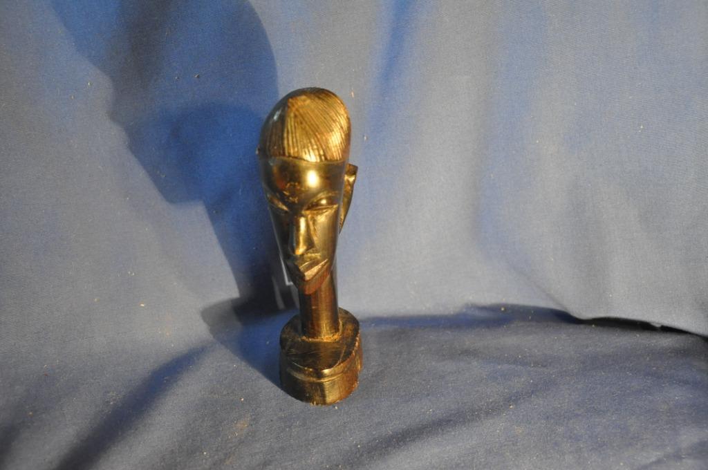 figurine africaine avec natte ebene, Antiquités & Art, Enlèvement ou Envoi