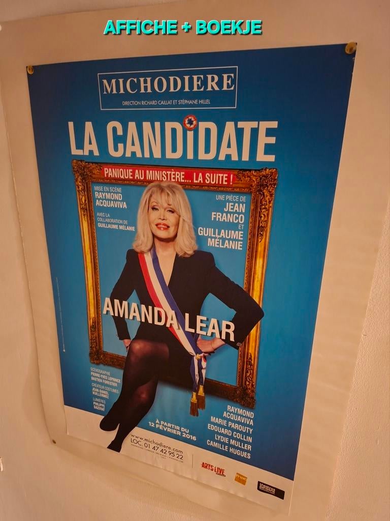 AMANDA LEAR  AFFICHE +BOEKJE, Verzamelen, Posters, Rechthoekig Staand, Ophalen of Verzenden, Zo goed als nieuw, A1 t/m A3