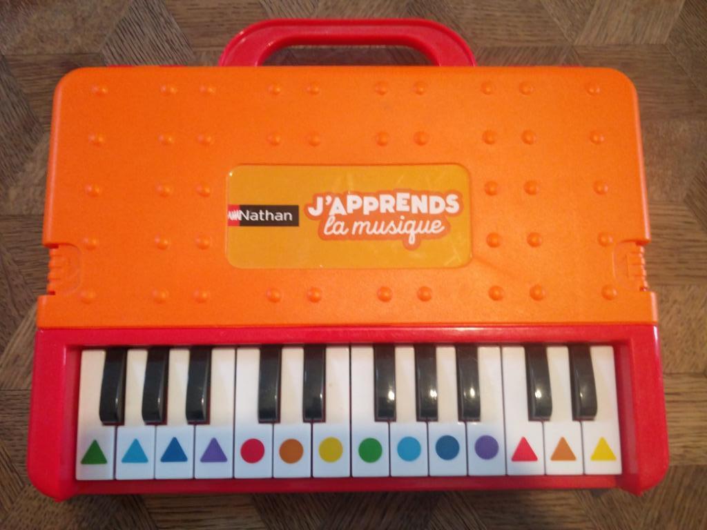 Piano - J'apprends la musique, Ophalen, Gebruikt