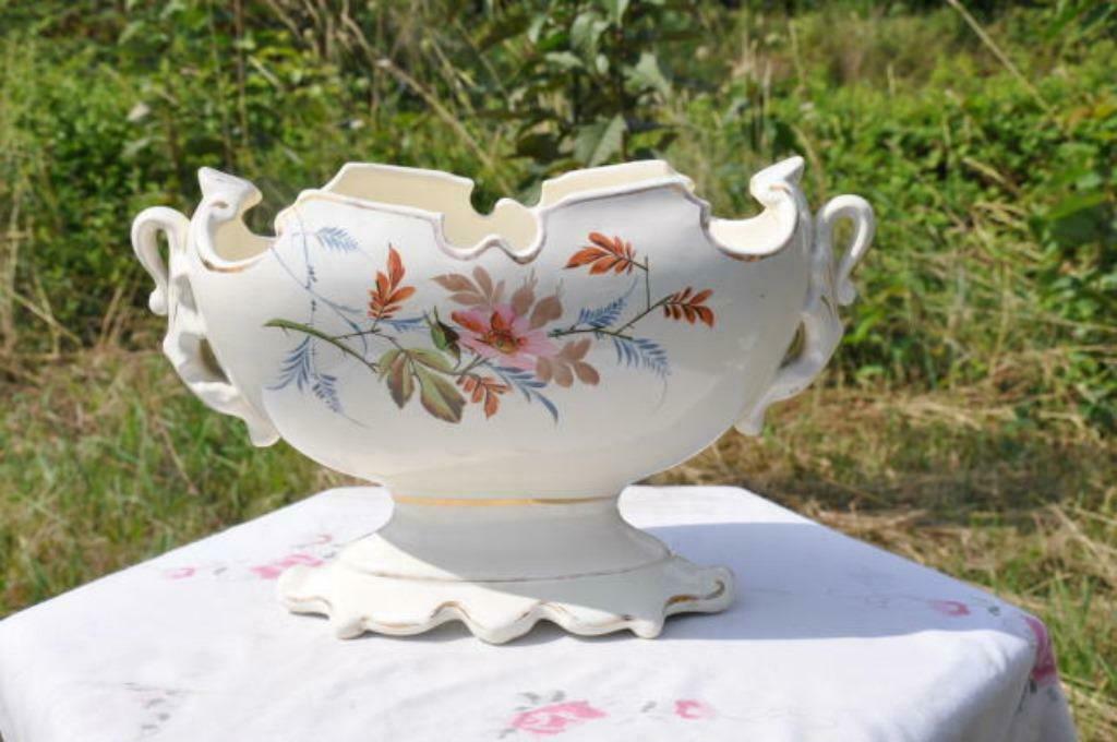§jardiniere faience nimy ?decor fleur et papillon, Antiquités & Art, Enlèvement ou Envoi