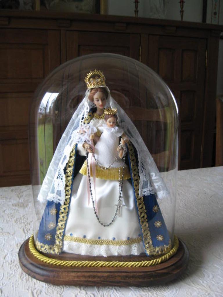 belle statue Notre Dame en cire avec enfant sous globe, Enlèvement