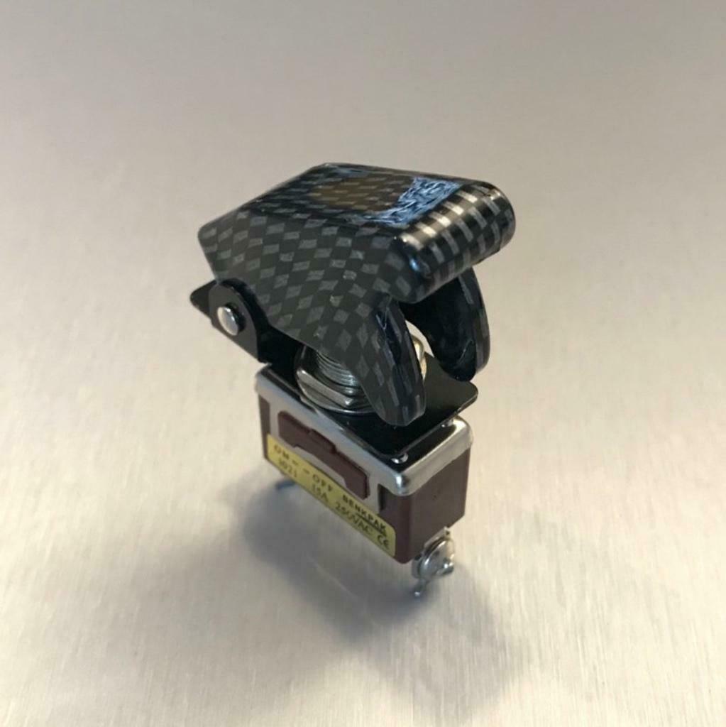 Nieuw : 250V NOS Schakelaar / Switch + Cover Zwart Carbon, Verzenden, Nieuw