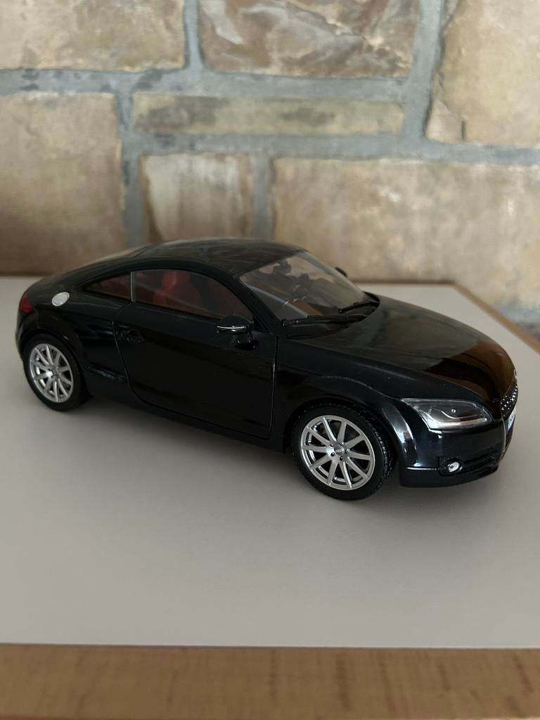 AUDI TT 1/18, Ophalen of Verzenden, Zo goed als nieuw