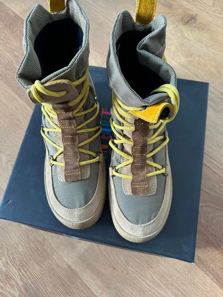 Moon Boot, Enlèvement, Comme neuf, Ski, Bottes de neige