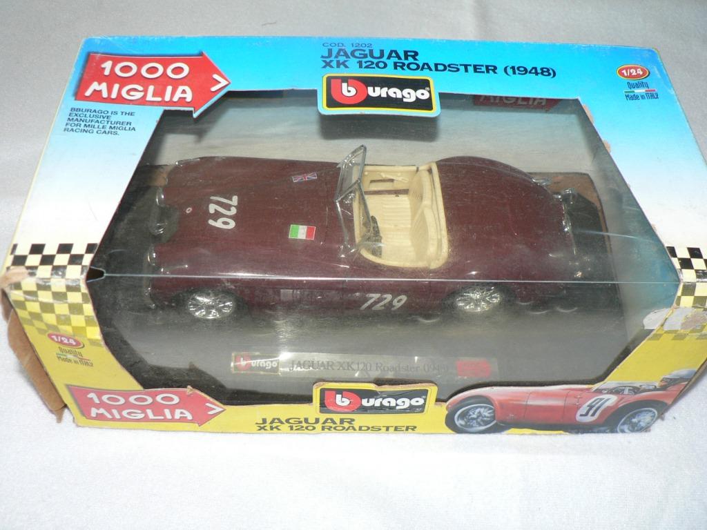 Jaguar XK 120 Roadster Mille Miglia Burago uit 1948 1:24, Enlèvement, Comme neuf, Voiture, Burago