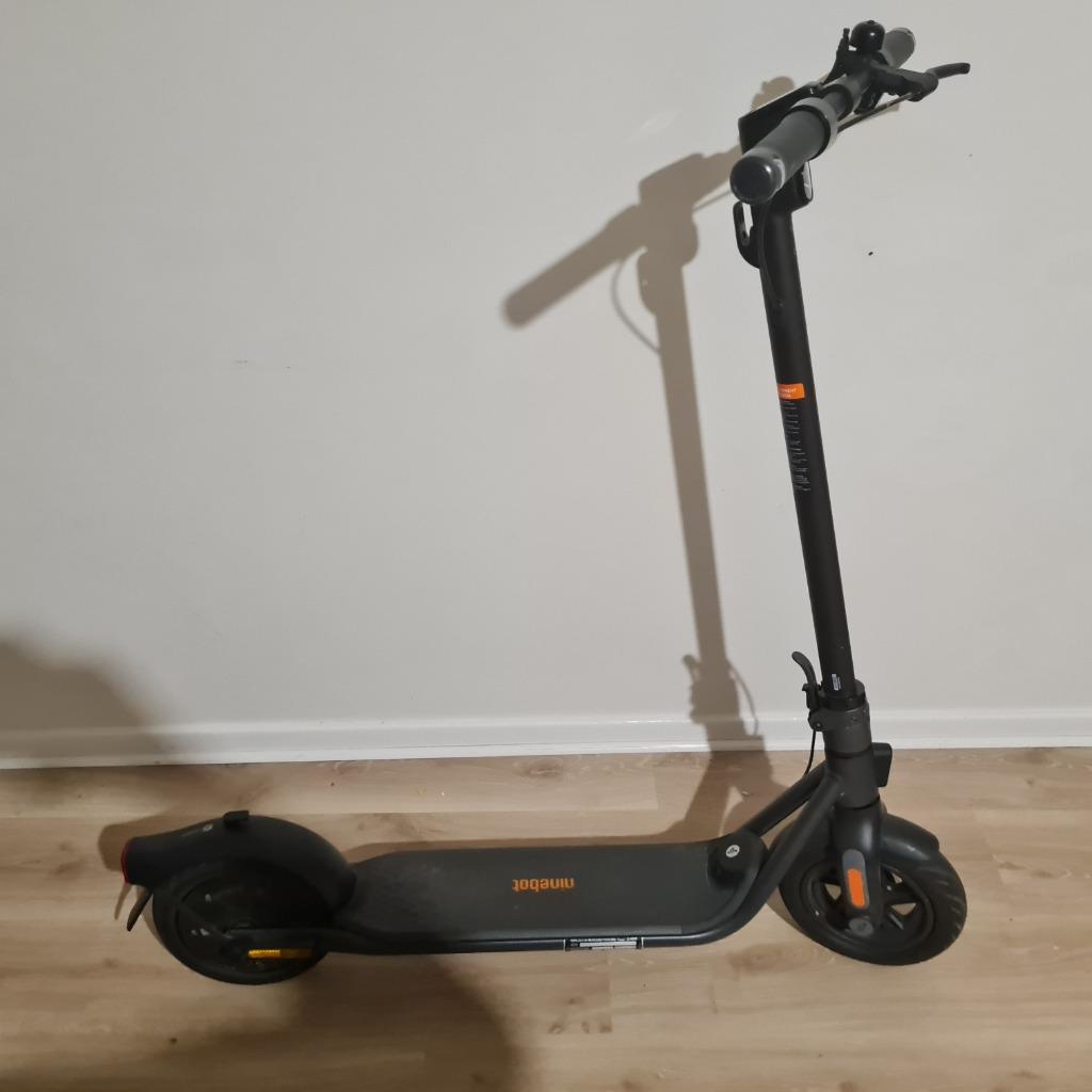 Ninebot, Fietsen en Brommers, Steps, Ophalen, Zo goed als nieuw, Elektrische step (E-scooter), Segway ninebot