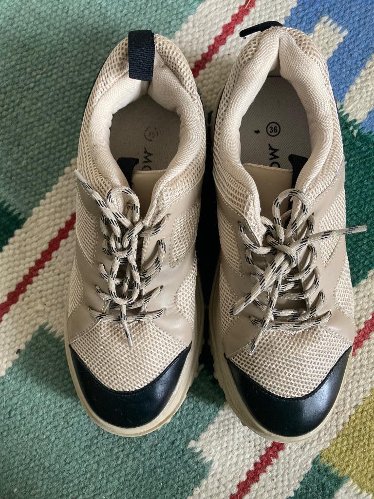 Sneakers van Monki, Kleding | Dames, Ophalen, Beige, Zo goed als nieuw, Sneakers