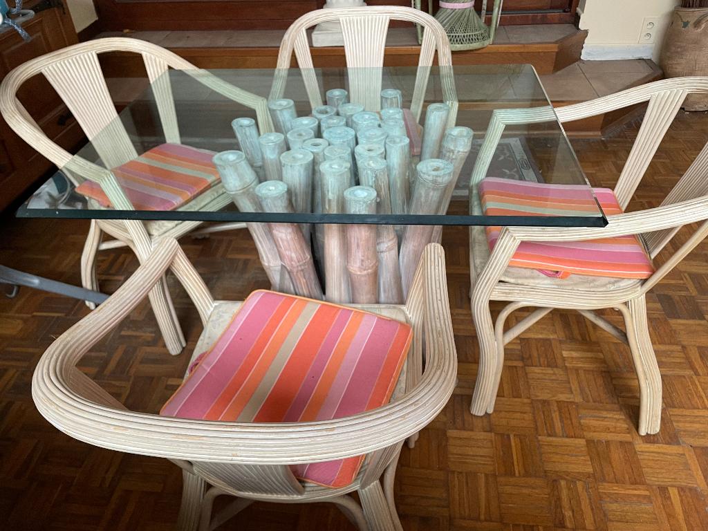 Table salle à manger en bambou et verre, Enlèvement