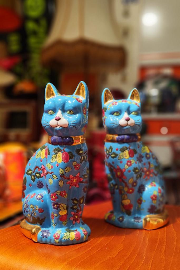 Retro.vintage paar katten longwy, Enlèvement