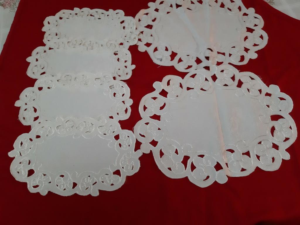 VINTAGE sierlapjes 2 grote en 4 kleine, Ophalen
