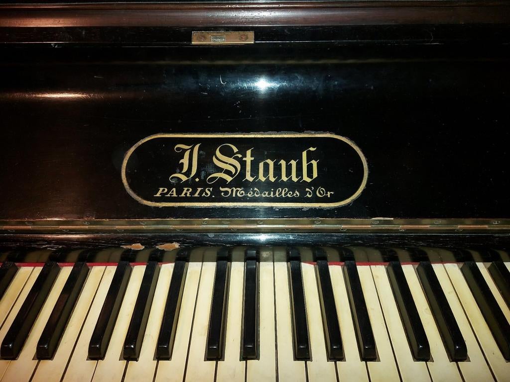 Vieux piano Staub, Enlèvement, Utilisé, Piano