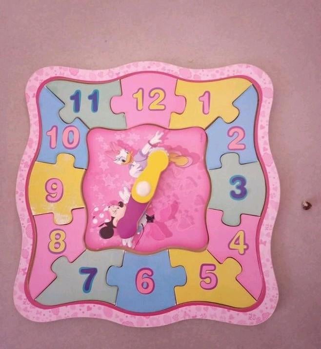 Klok Puzzel Disney Minnie Mouse, Ophalen of Verzenden, 10 tot 50 stukjes, Zo goed als nieuw, Van hout