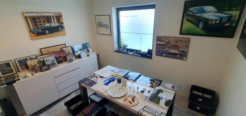 Boutique éphémère avec des objets et des œuvres d'art Rolls, Enlèvement ou Envoi, Comme neuf