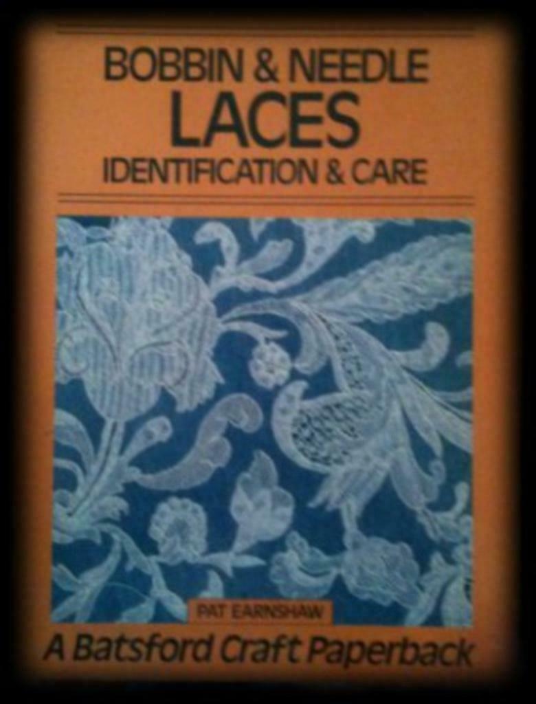 Bobbin en needle laces indentification & care (kantklossen), Enlèvement ou Envoi