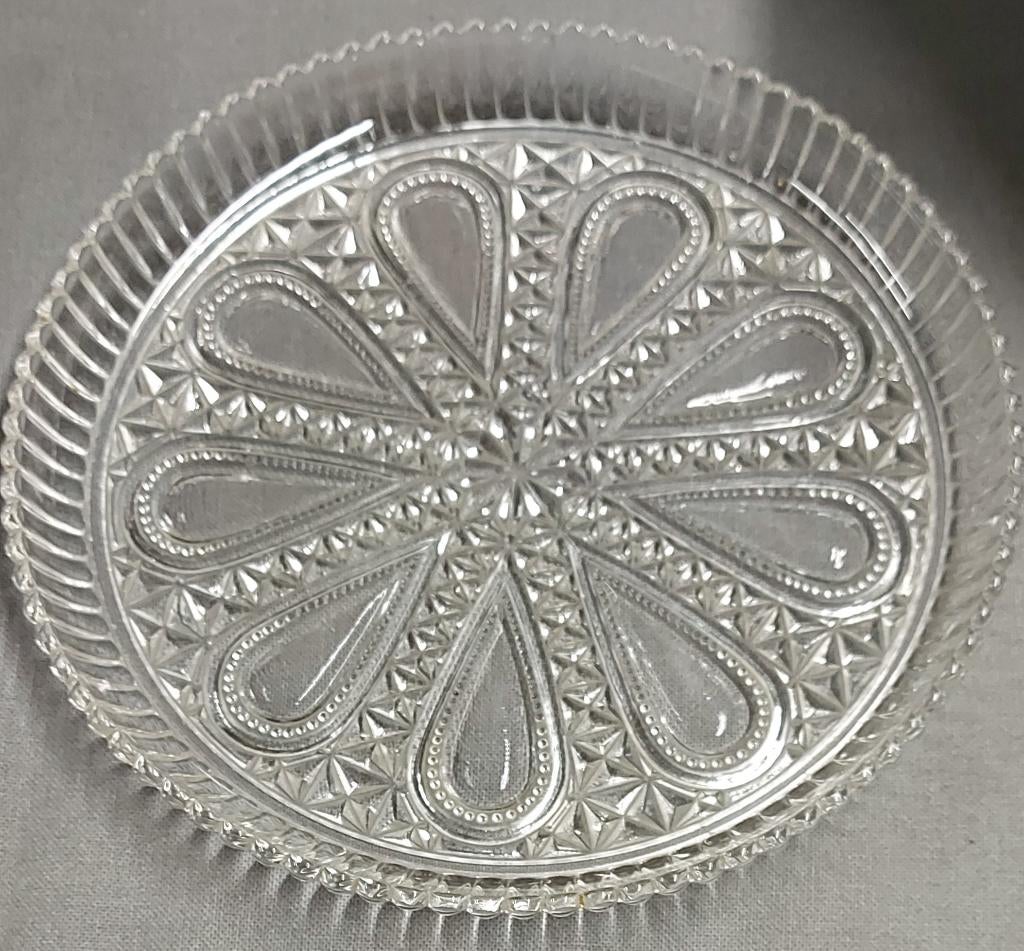 assiette à gâteau antique, Enlèvement