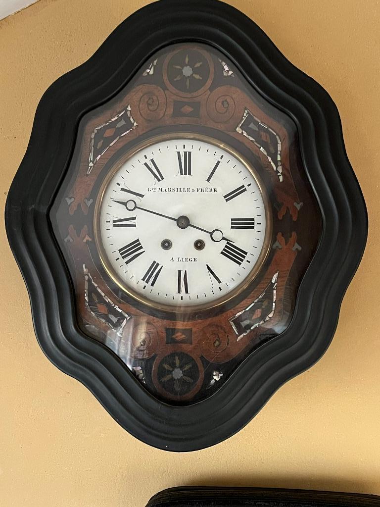 Horloge Murale de style Victorien, Enlèvement