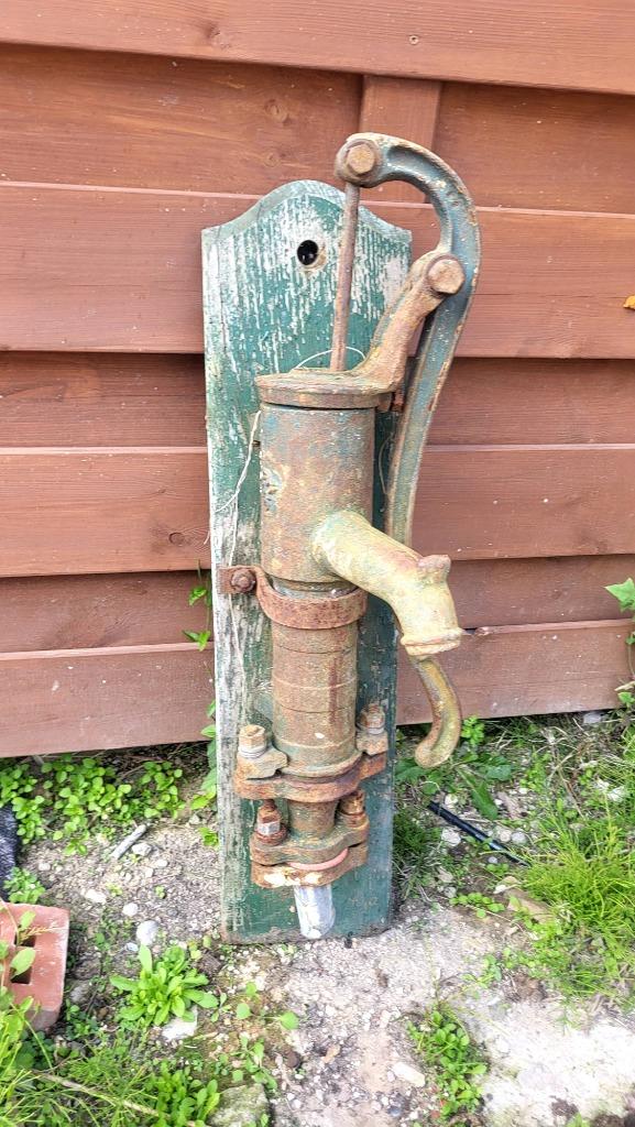 robinet d'eau antique, Enlèvement, Utilisé