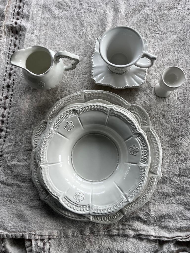 Prachtig landelijk servies in Hoffz / Flamant stijl, Huis en Inrichting, Ophalen, Bord(en)