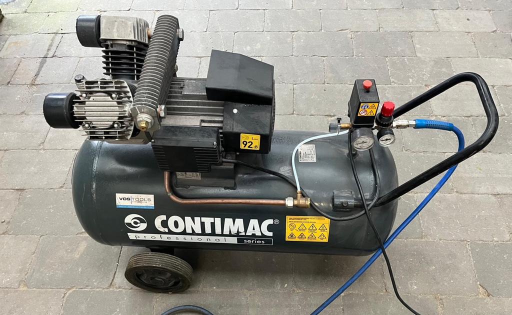 Compressor Contimac 400/liter/min., Doe-het-zelf en Bouw, Compressors, Ophalen, Zo goed als nieuw