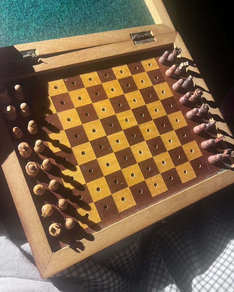 Jeu d’echecs en beau bois, 1 ou 2 joueurs, Enlèvement ou Envoi, Comme neuf, Jeu de voyage