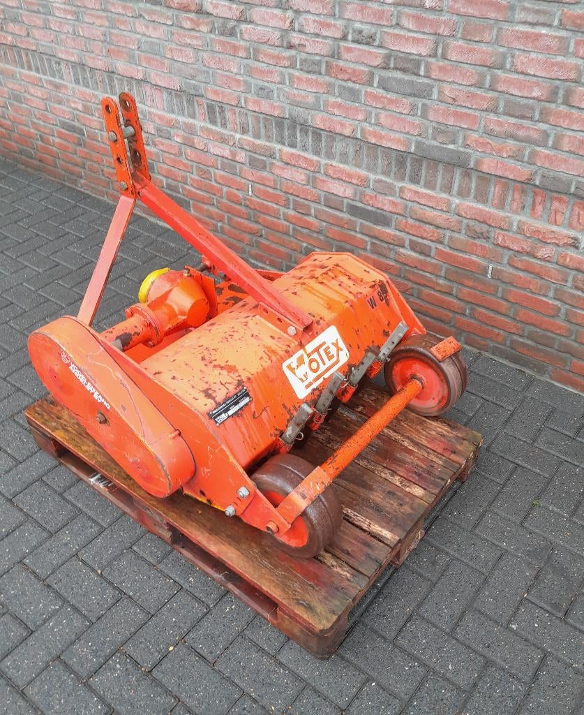Zware Compacte Klepelmaaier, Ophalen