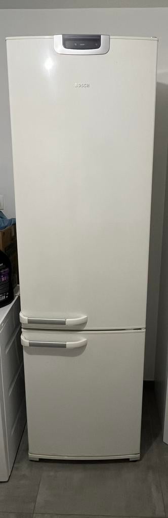 Bosch combi koelkast met diepvries, Elektronische apparatuur, Koelkasten en IJskasten, Ophalen, Zo goed als nieuw