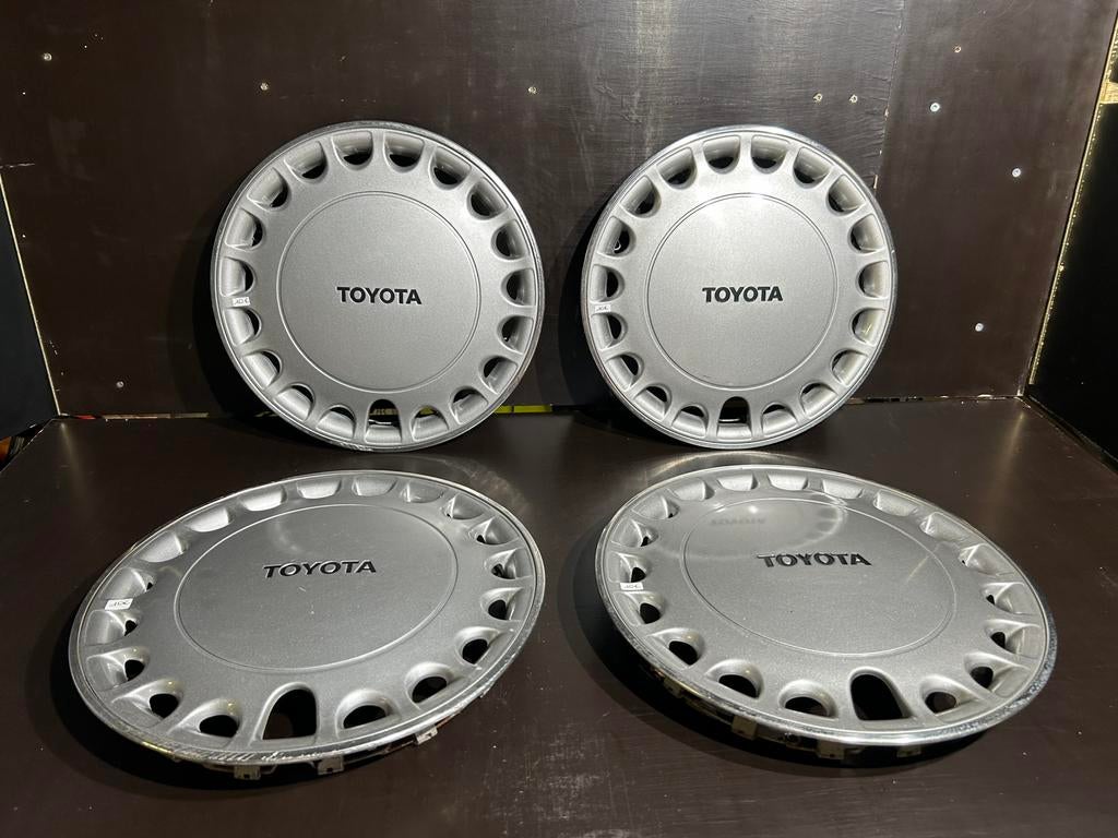 4 enjoliveurs Toyota corolla de 1990 en 13", Enlèvement ou Envoi, Comme neuf