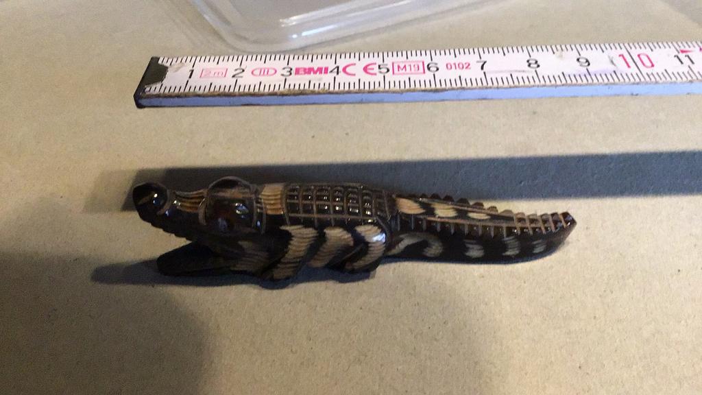 Crocodile (f4), Enlèvement ou Envoi, Statue ou Figurine