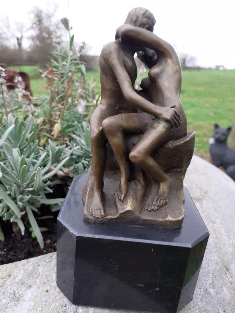 Schitterend brons op marmeren sokkel (de kus van Rodin), Antiek en Kunst, Ophalen of Verzenden, Brons