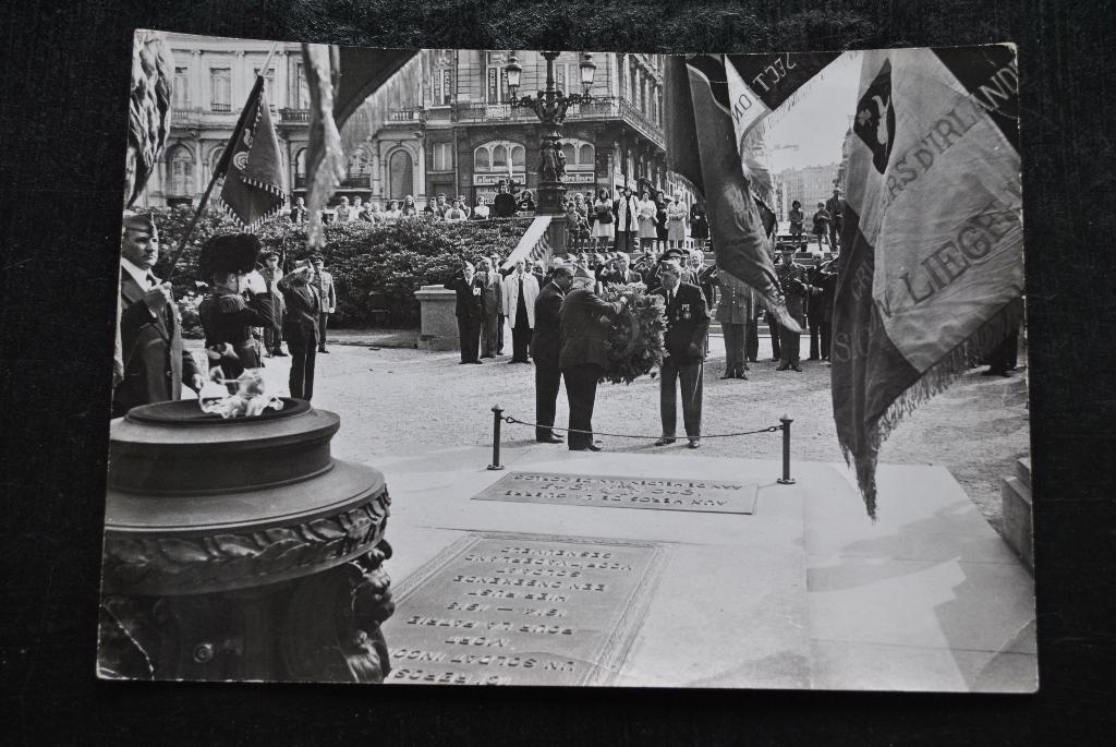 Grande photo originale commémoration tombe du soldat inconnu, Collections, Enlèvement ou Envoi, Autres, Photo ou Poster
