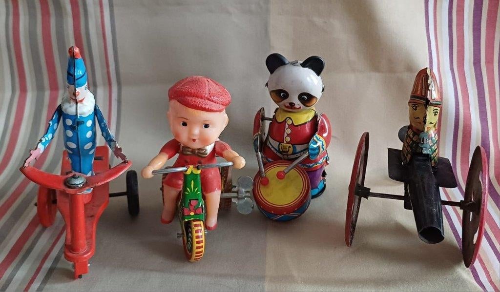Set van vier antiek mechanisch speelgoed met sleutel, Antiek en Kunst, Ophalen